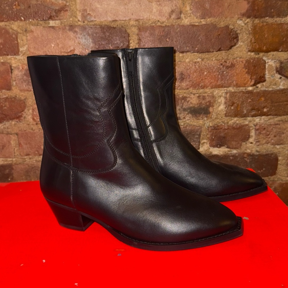 COS POINT-TOE LEATHER WESTERN BOOTS
